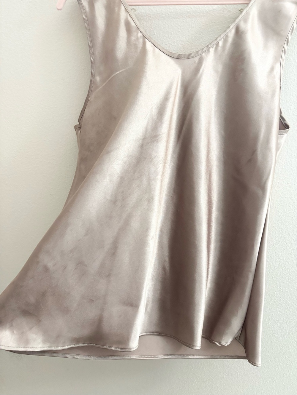 5/$15 🩷 Cinema Etoile Satin Tank Top - Picture 4 of 7